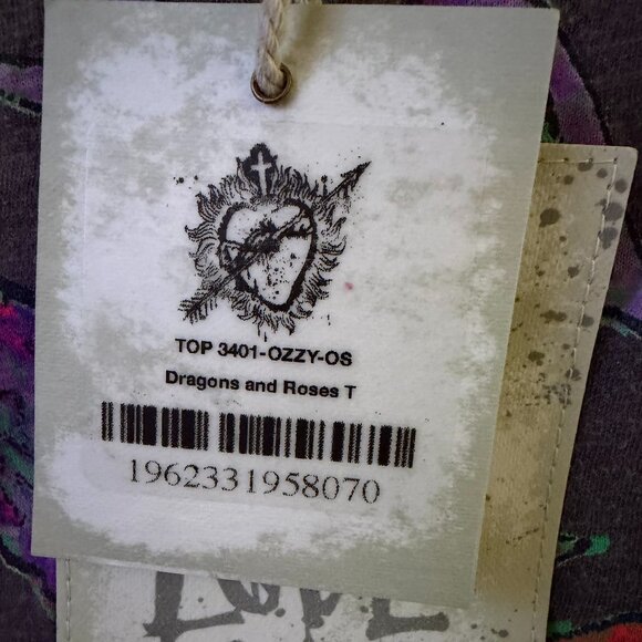 Magnolia Pearl Dragons and Roses T - Picture 11 of 14